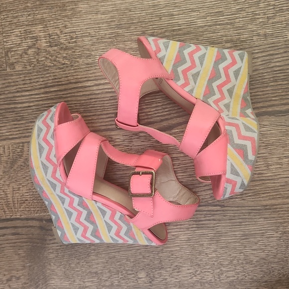 Colourful Wedges - Picture 2 of 5